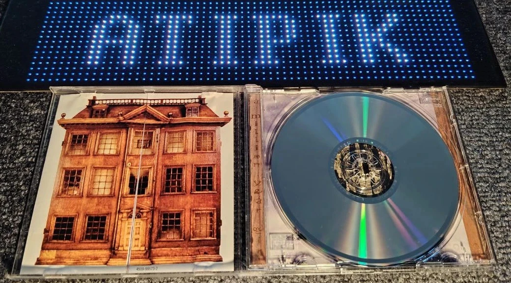 Max Sharam: A Million Year Girl 🎶 The cult album you absolutely must own! 🌻 – photo 4